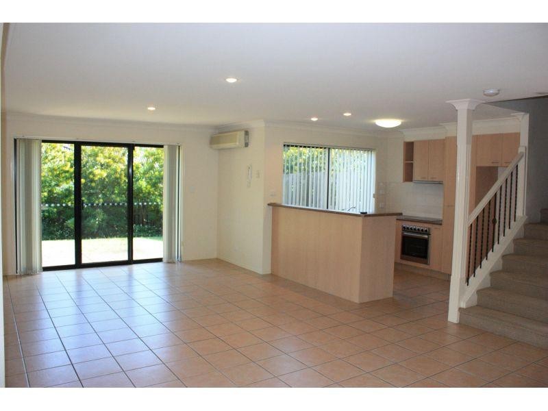 18/2 Tuition Street, Upper Coomera QLD 4209
