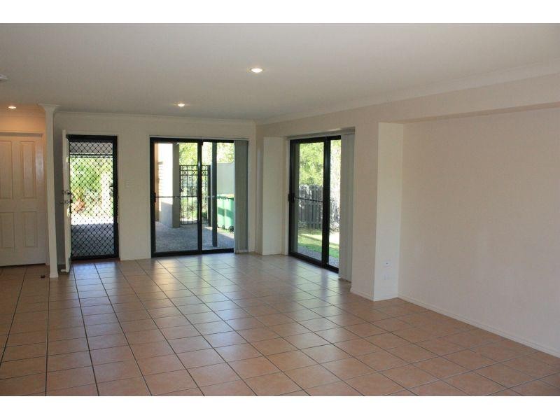18/2 Tuition Street, Upper Coomera QLD 4209