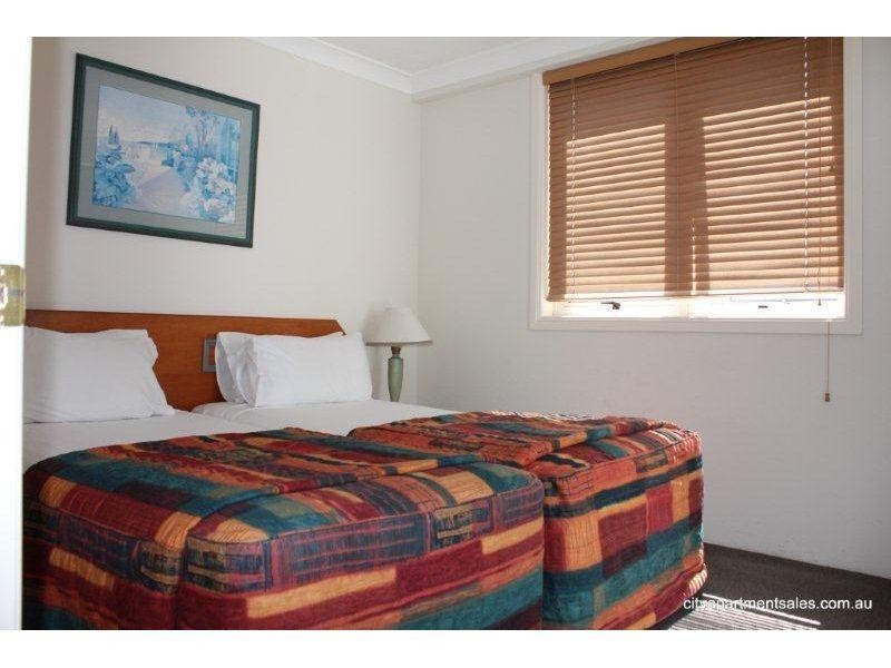 3072/2633 Gold Coast Highway, Broadbeach QLD 4218