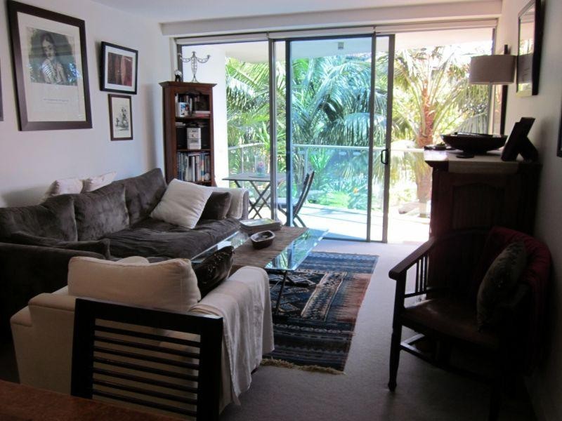 438 Marine Parade, Biggera Waters QLD 4216
