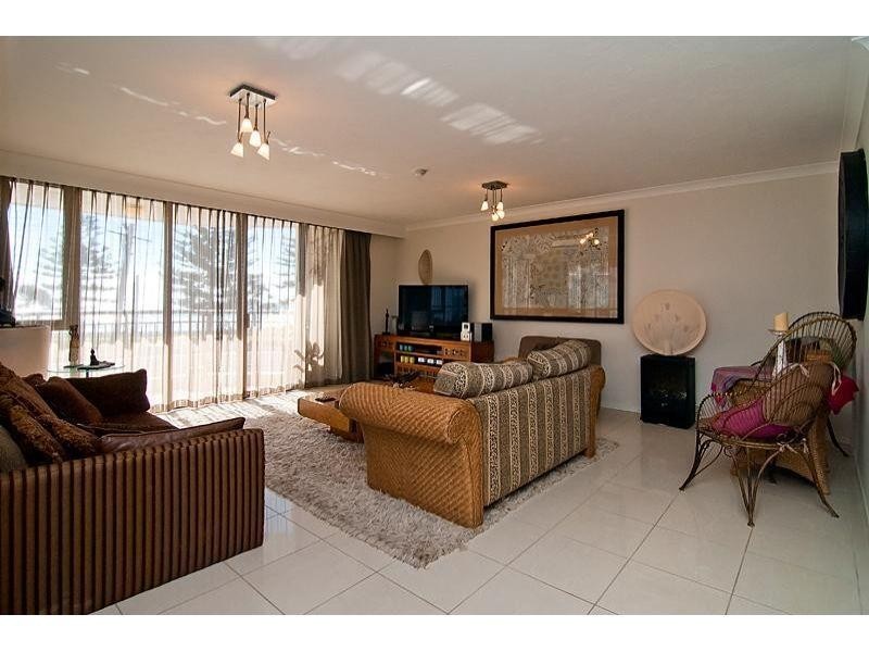 Apartment/1b/166-170 Marine Parade, Coolangatta QLD 4225