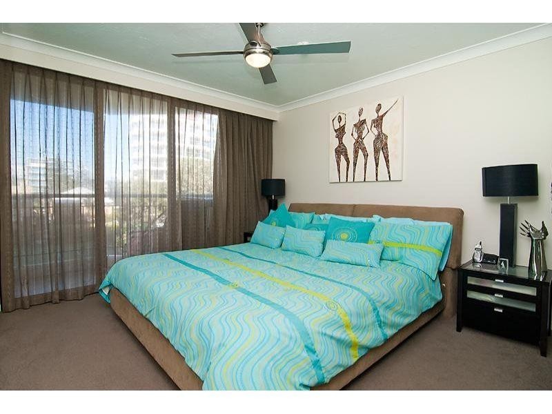 Apartment/1b/166-170 Marine Parade, Coolangatta QLD 4225