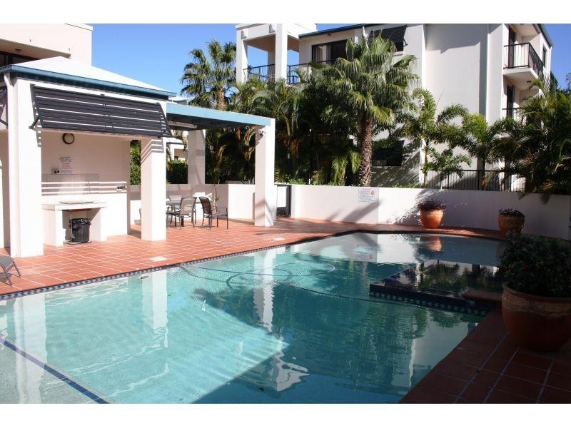 Labrador QLD 4215