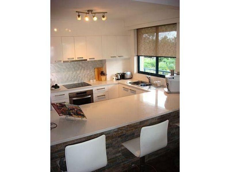 22 Montgomery Avenue, Main Beach QLD 4217