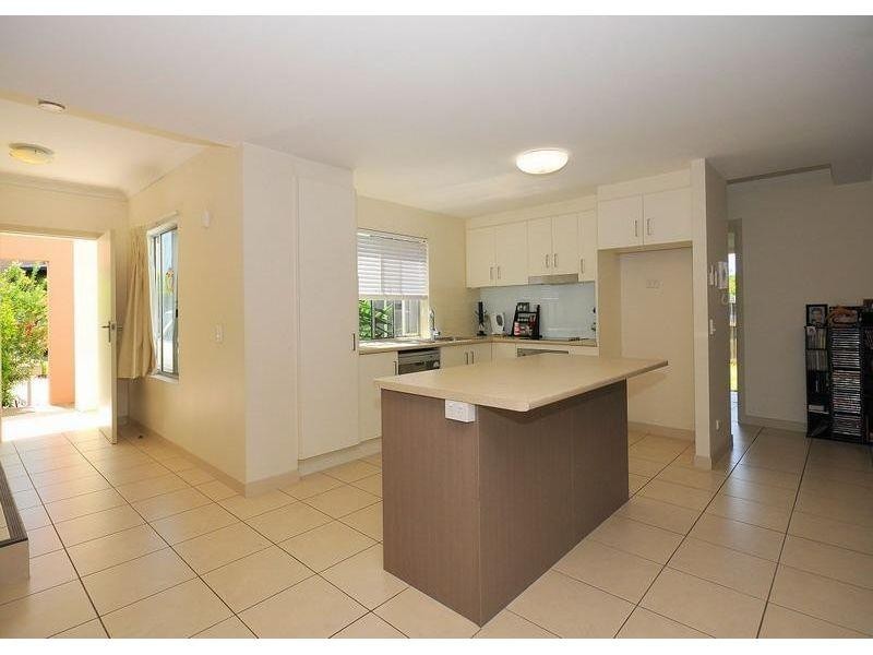 46/230 Pulgul Street, Urangan QLD 4655