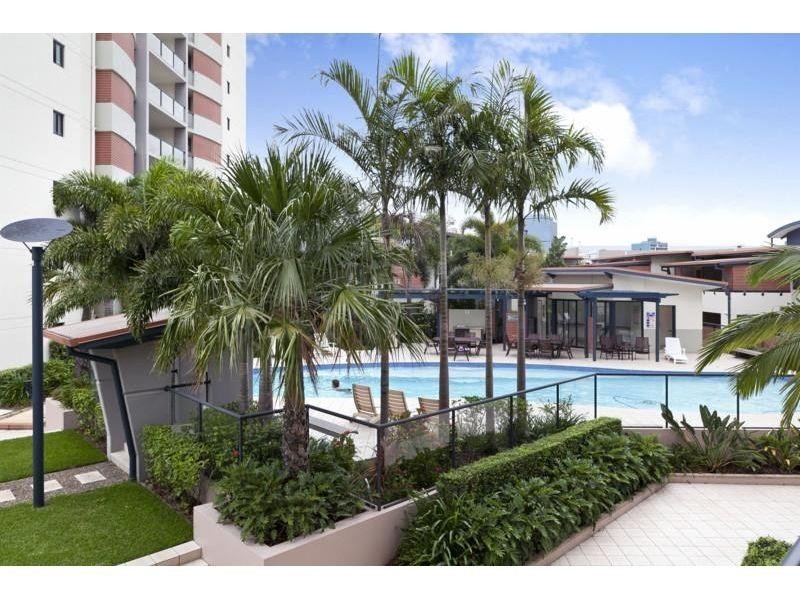 9 Sylvan Road, Toowong QLD 4066