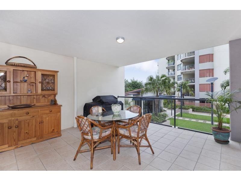 9 Sylvan Road, Toowong QLD 4066