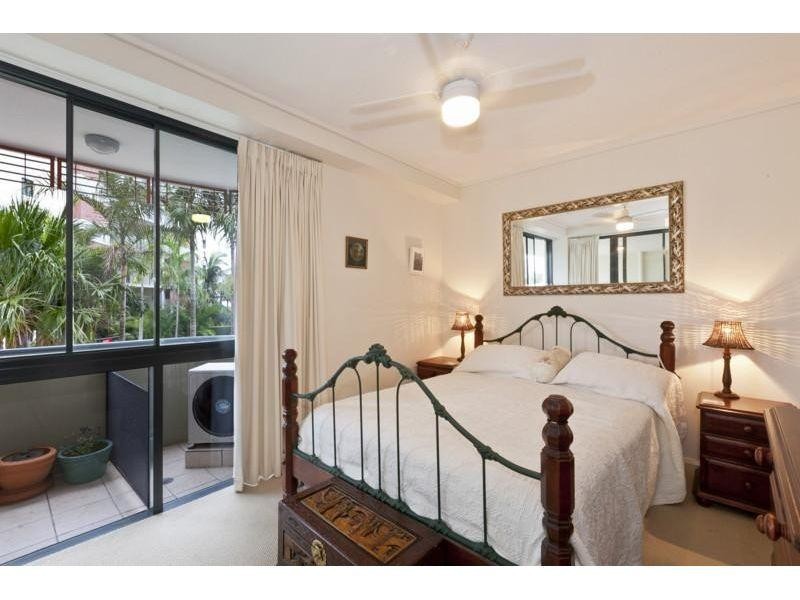 9 Sylvan Road, Toowong QLD 4066