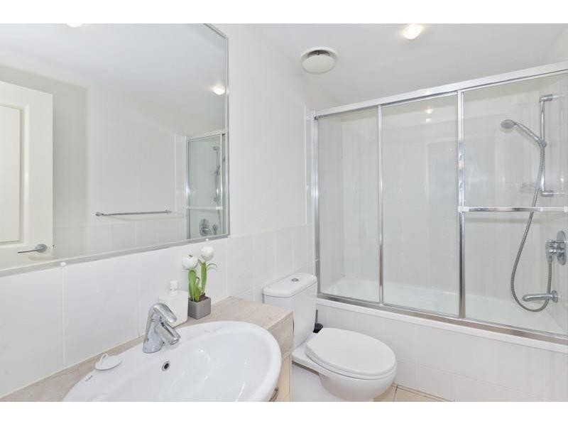 9 Sylvan Road, Toowong QLD 4066