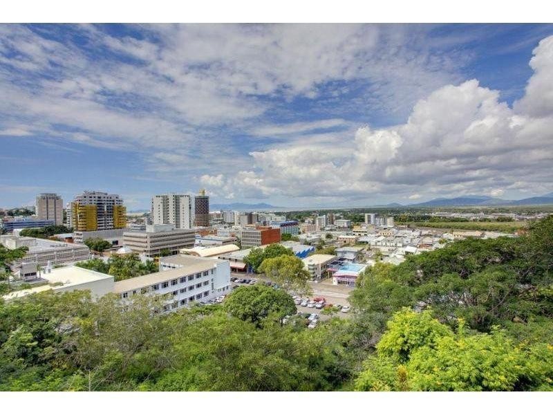 32 Stanley Street, Townsville City QLD 4810