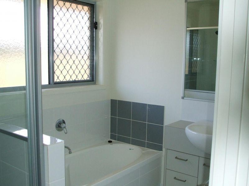 108 Cemetery Road, Raceview QLD 4305