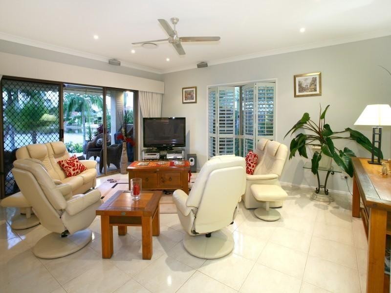 40 Cotlew Street East, Southport QLD 4215