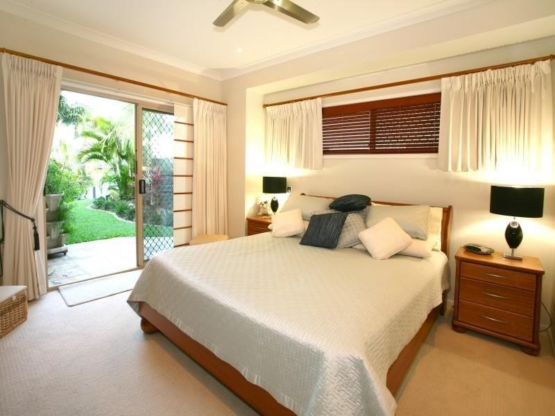 40 Cotlew Street East, Southport QLD 4215