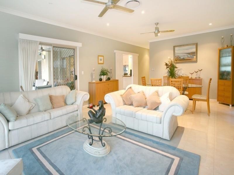 40 Cotlew Street East, Southport QLD 4215