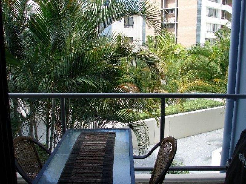 19/6 Fifth Avenue, Burleigh Heads QLD 4220