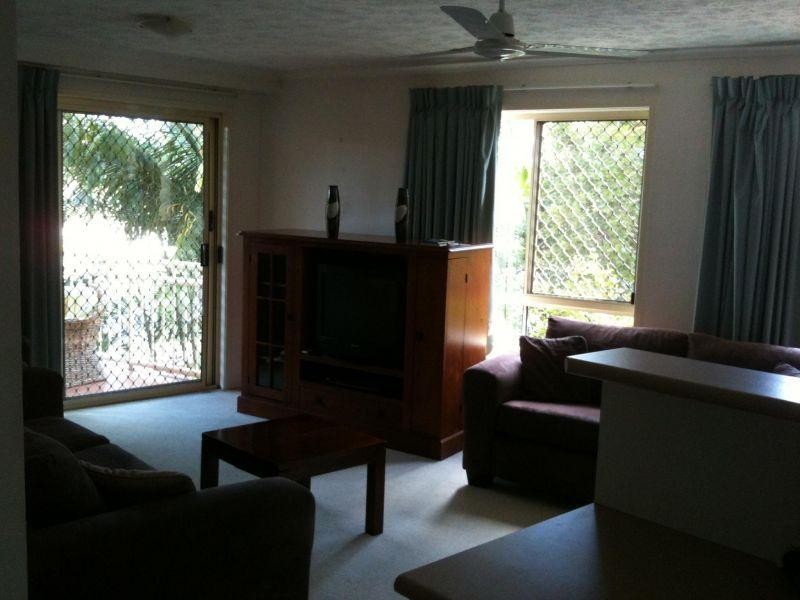 36 ALEXANDRA AVE, Broadbeach QLD 4218