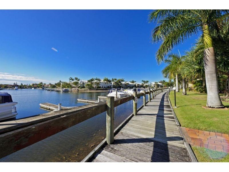 31/41a Broadwater Street, Runaway Bay QLD 4216