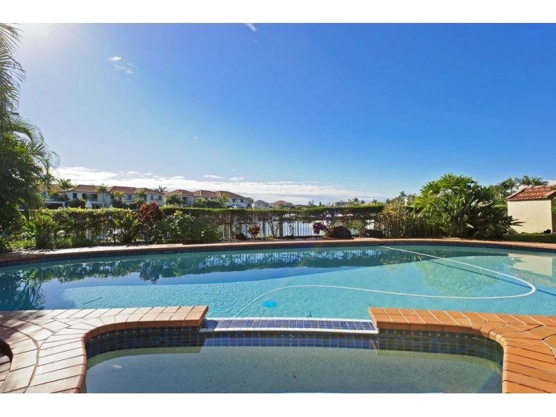 31/41a Broadwater Street, Runaway Bay QLD 4216