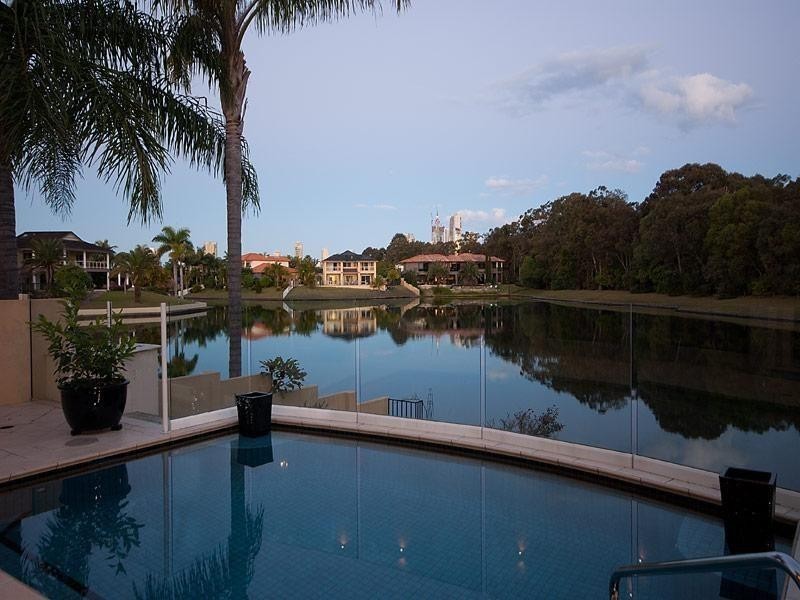 117/40 Cotlew Street East, Southport QLD 4215