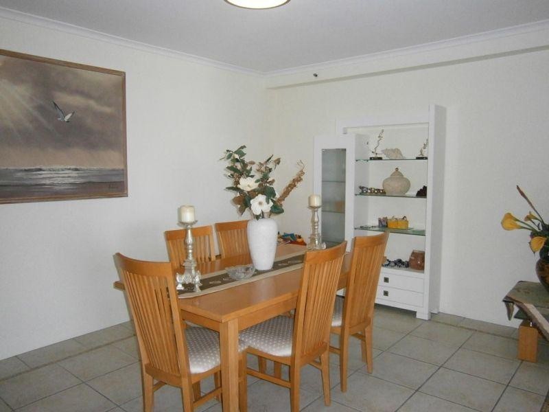64/22 Montgomery Avenue, Main Beach QLD 4217
