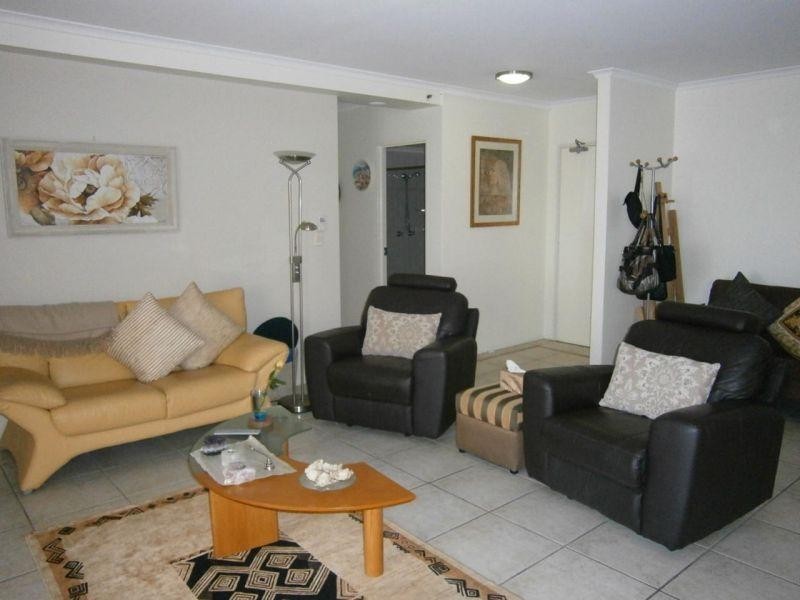 64/22 Montgomery Avenue, Main Beach QLD 4217