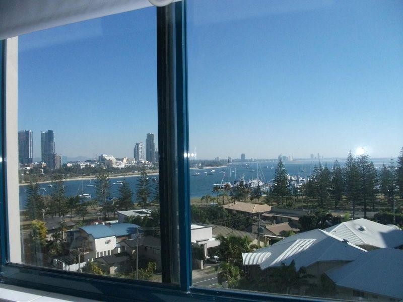 27/22 Montgomery Avenue, Main Beach QLD 4217