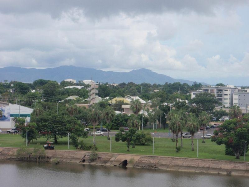 32 Stanley Street, Townsville City QLD 4810