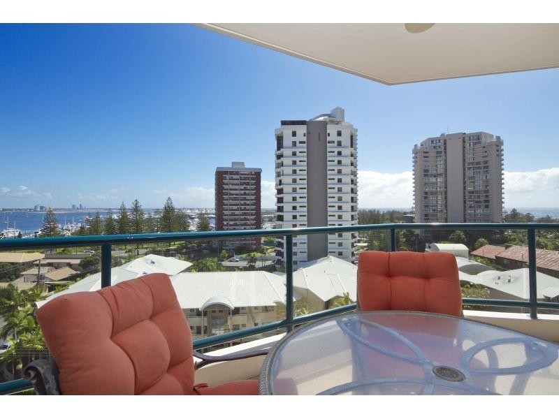 27/22 Montgomery Avenue, Main Beach QLD 4217