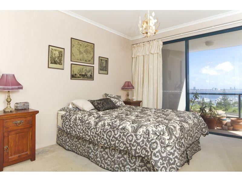 27/22 Montgomery Avenue, Main Beach QLD 4217