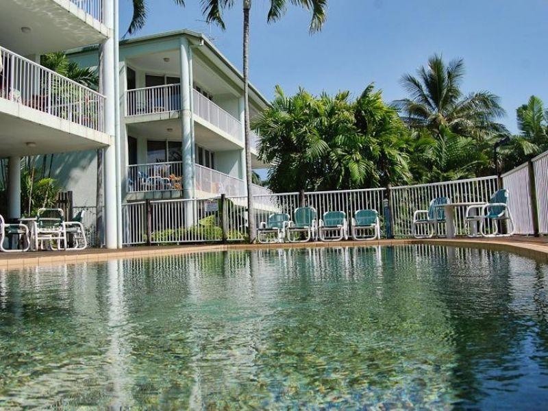 42 Moore St, Trinity Beach QLD 4879