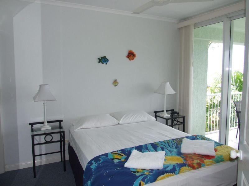 42 Moore St, Trinity Beach QLD 4879