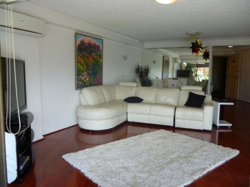 2/45 Hayle Street, Burleigh Heads QLD 4220