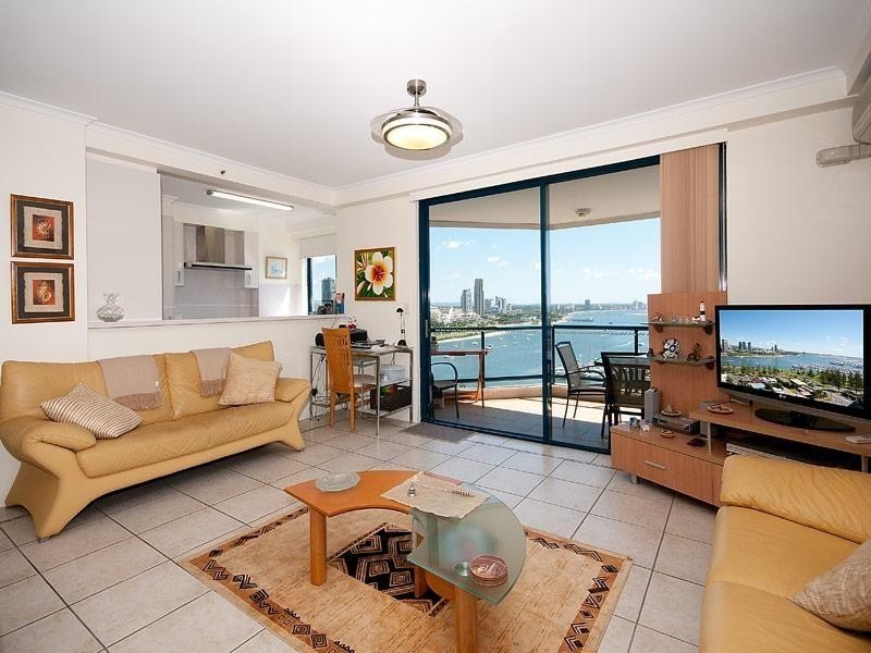 22 Montgomery Avenue, Main Beach QLD 4217