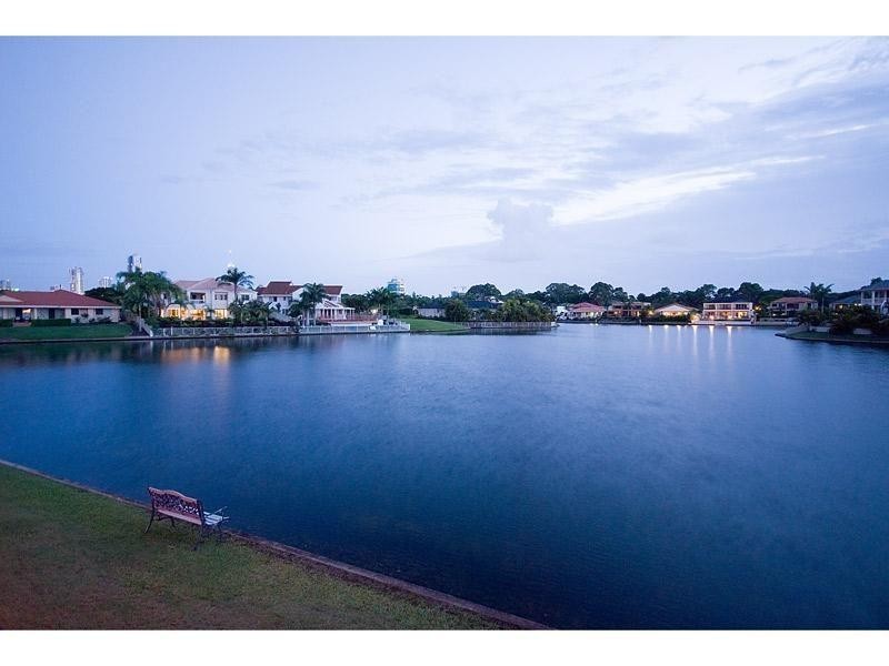 26/40 Cotlew Street East, Southport QLD 4215