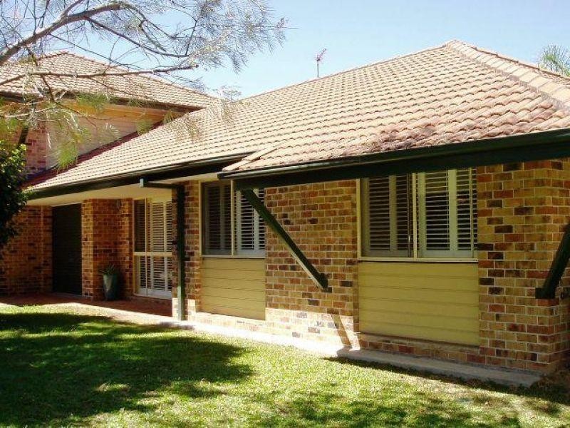 23 Tristan Court, Benowa QLD 4217