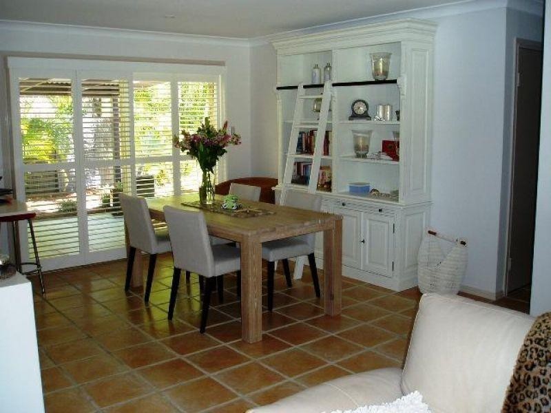 23 Tristan Court, Benowa QLD 4217