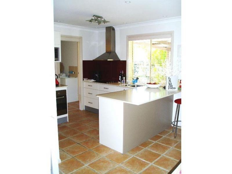 23 Tristan Court, Benowa QLD 4217