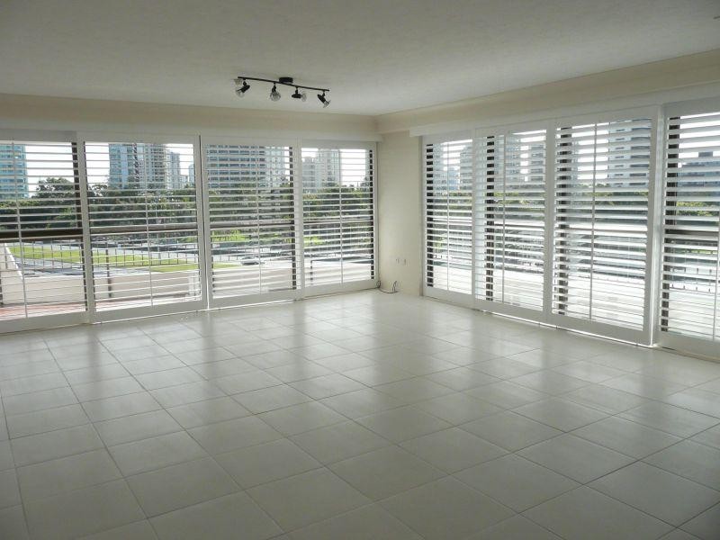 16/18 Commodore Drive, Paradise Waters QLD 4217