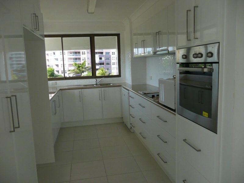 16/18 Commodore Drive, Paradise Waters QLD 4217