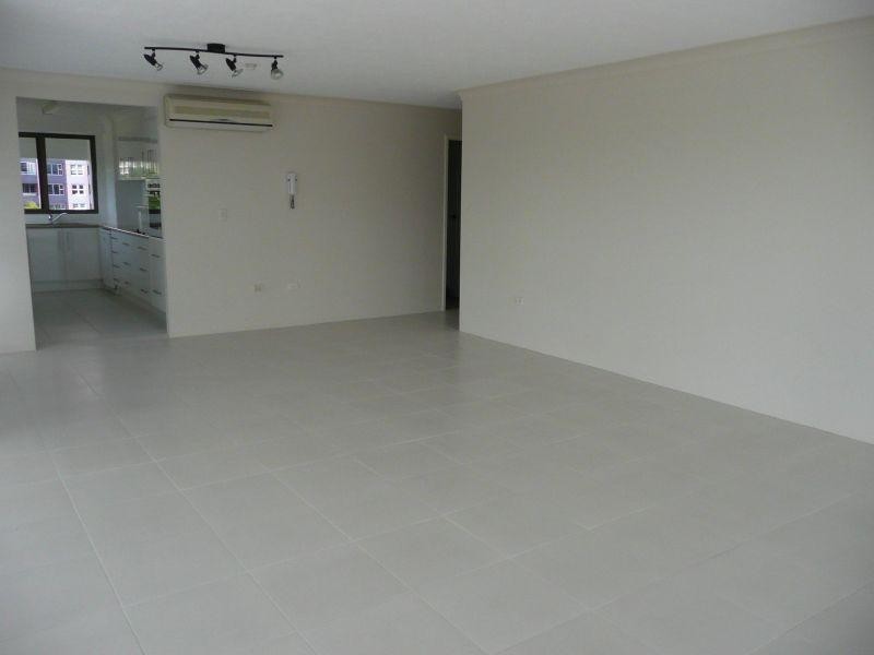 16/18 Commodore Drive, Paradise Waters QLD 4217