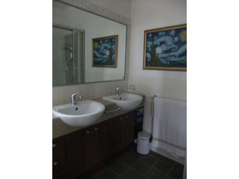 10/230 Pulgul Street, Urangan QLD 4655