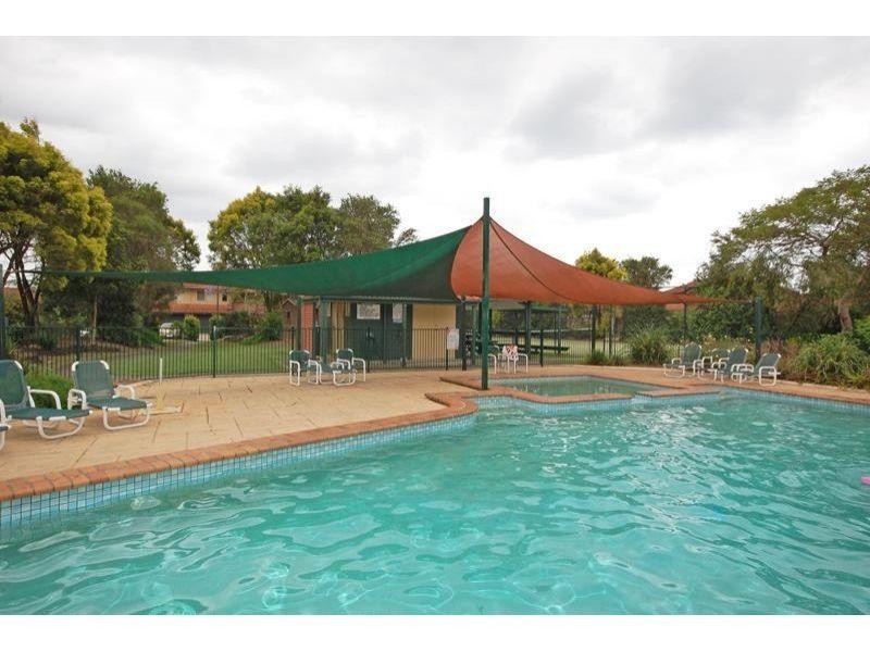 23 Tristan Court, Benowa QLD 4217