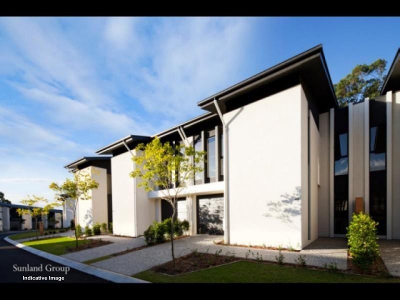 44 Easthill Drive, Robina QLD 4226