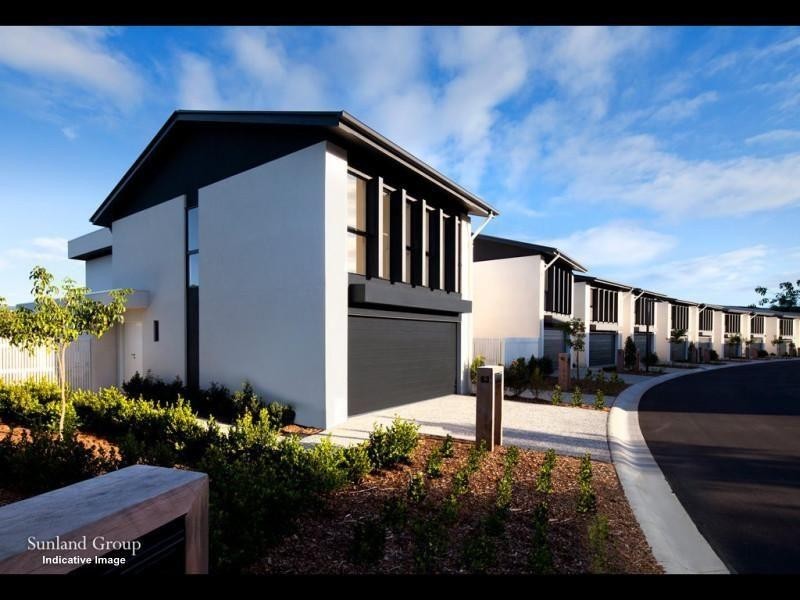 44 Easthill Drive, Robina QLD 4226