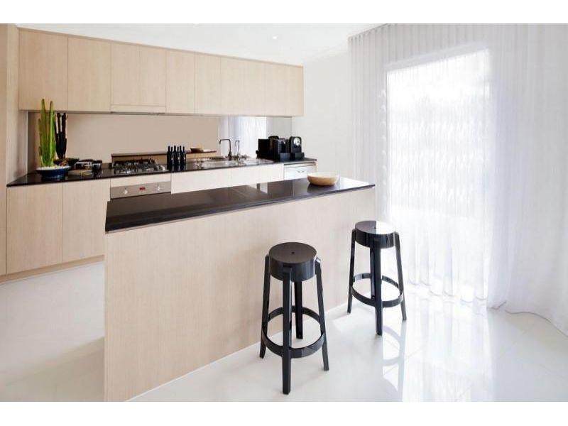 92/18 Archipelago Street, Pacific Pines QLD 4211