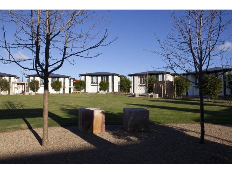 92/18 Archipelago Street, Pacific Pines QLD 4211