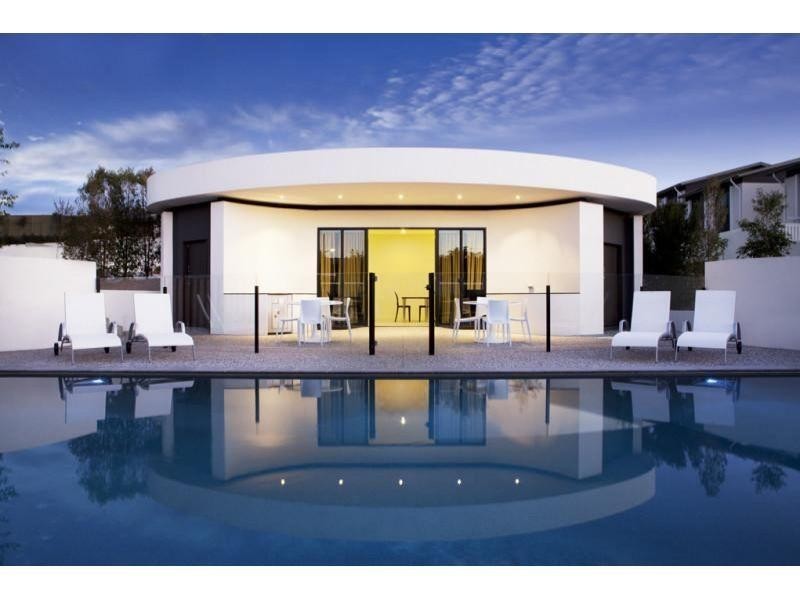 92/18 Archipelago Street, Pacific Pines QLD 4211