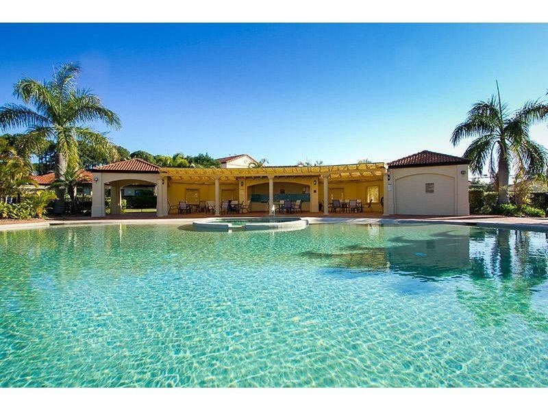 38 Caseys Road, Hope Island QLD 4212
