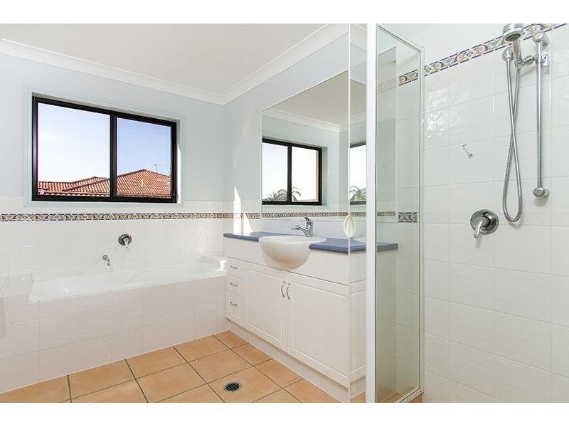 38 Caseys Road, Hope Island QLD 4212