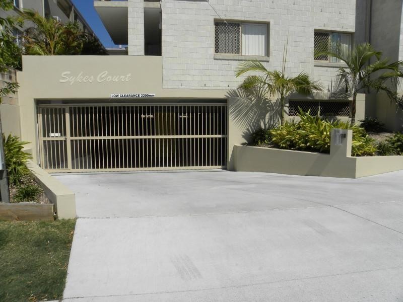 4  Sykes Court, Southport QLD 4215